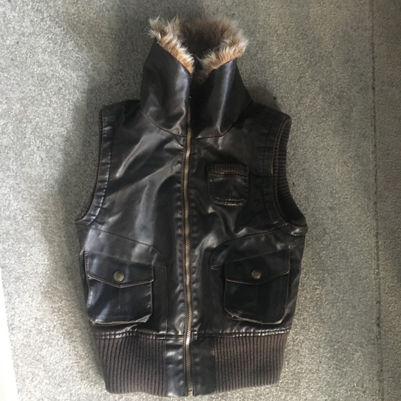 Faux Fur Brown Bomber Vest - Picture 5 of 6